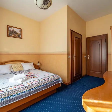 Patria 4* كارباش